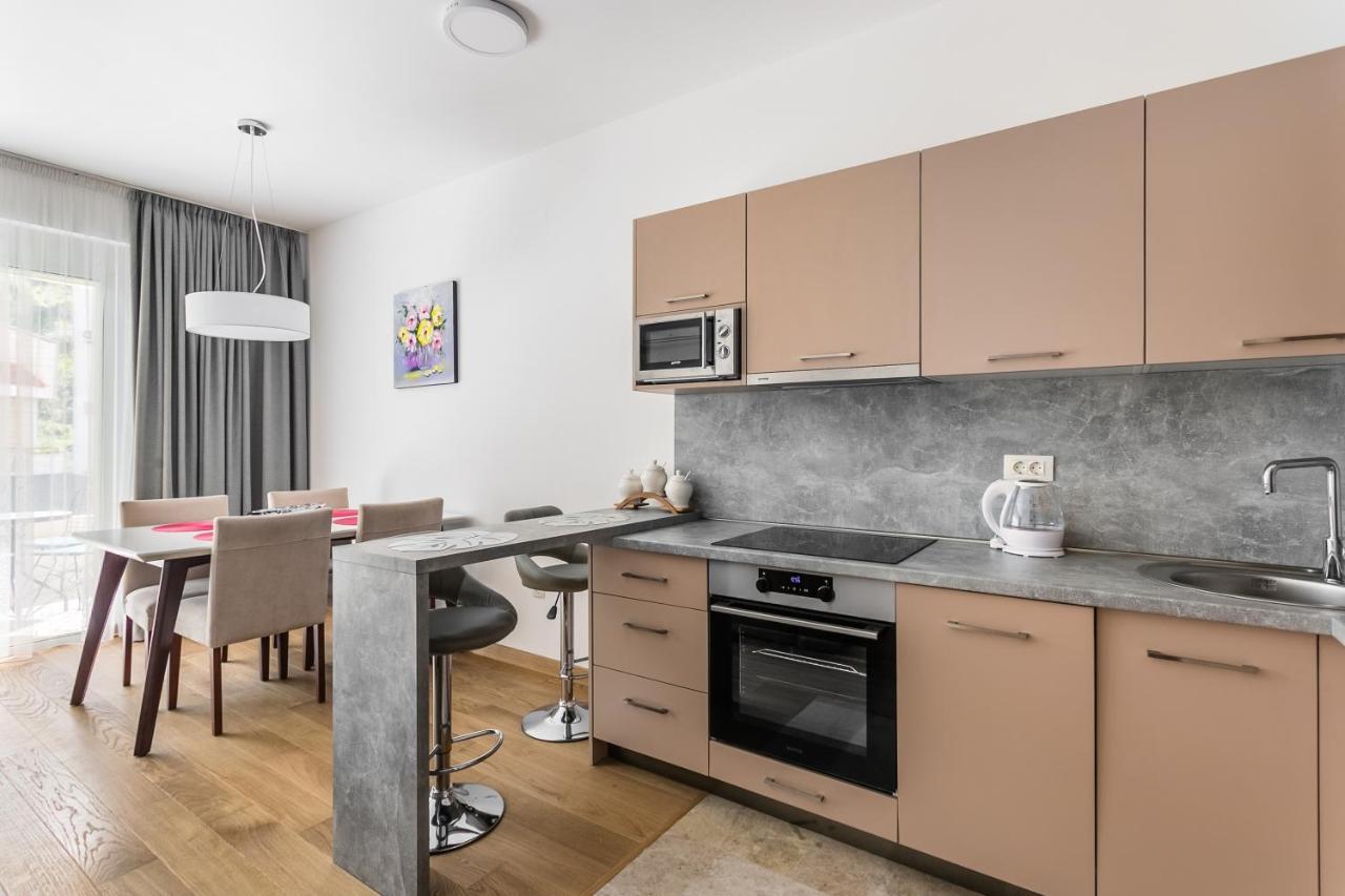 Apartments Lm Residence Rafailovici Ngoại thất bức ảnh