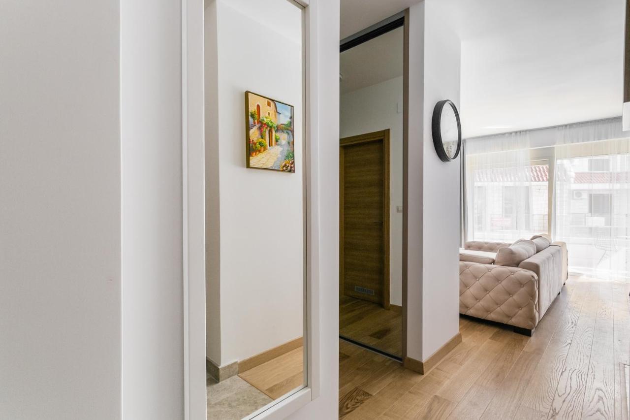Apartments Lm Residence Rafailovici Ngoại thất bức ảnh