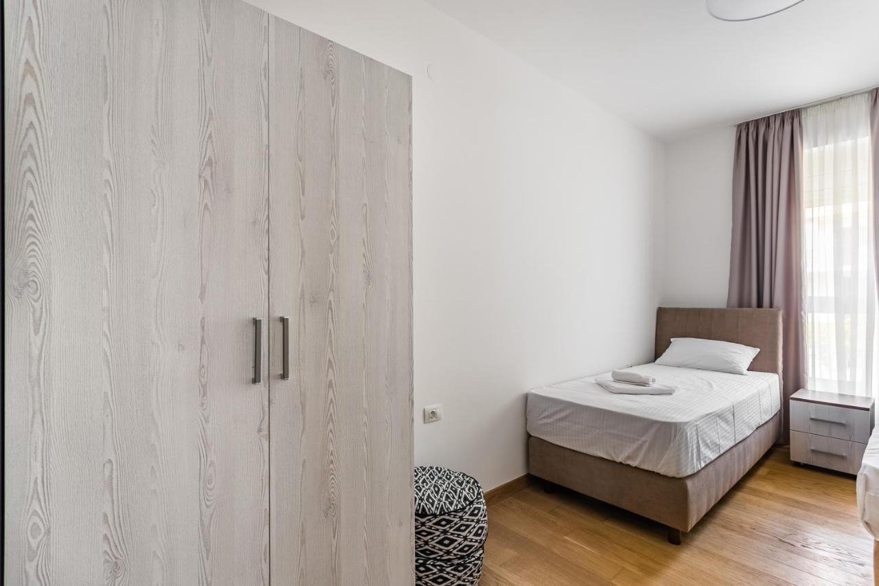Apartments Lm Residence Rafailovici Ngoại thất bức ảnh