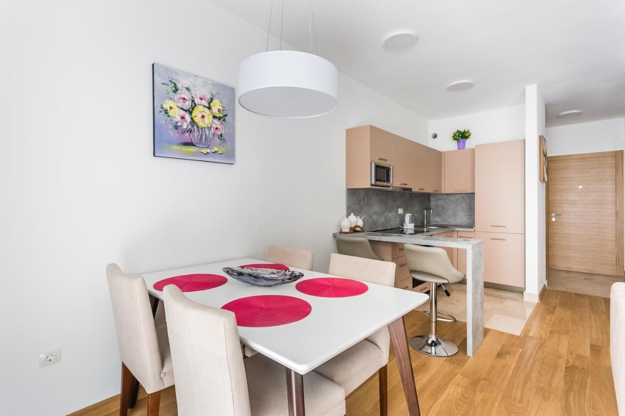 Apartments Lm Residence Rafailovici Ngoại thất bức ảnh