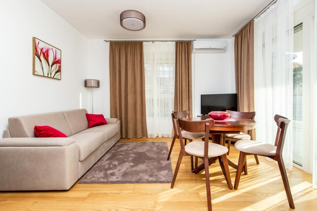 Apartments Lm Residence Rafailovici Ngoại thất bức ảnh