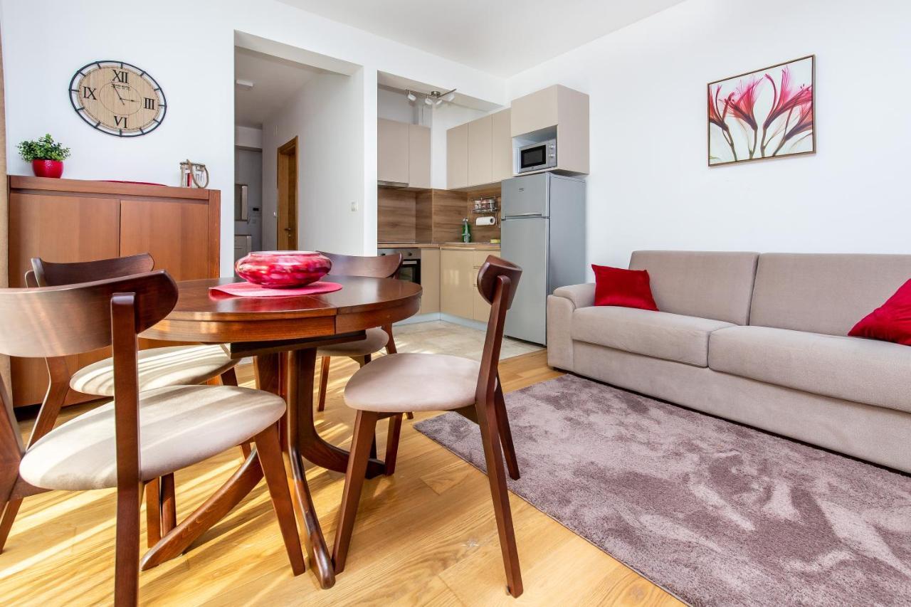 Apartments Lm Residence Rafailovici Ngoại thất bức ảnh