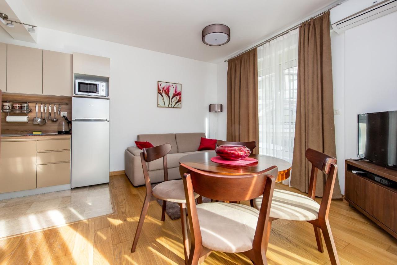 Apartments Lm Residence Rafailovici Ngoại thất bức ảnh